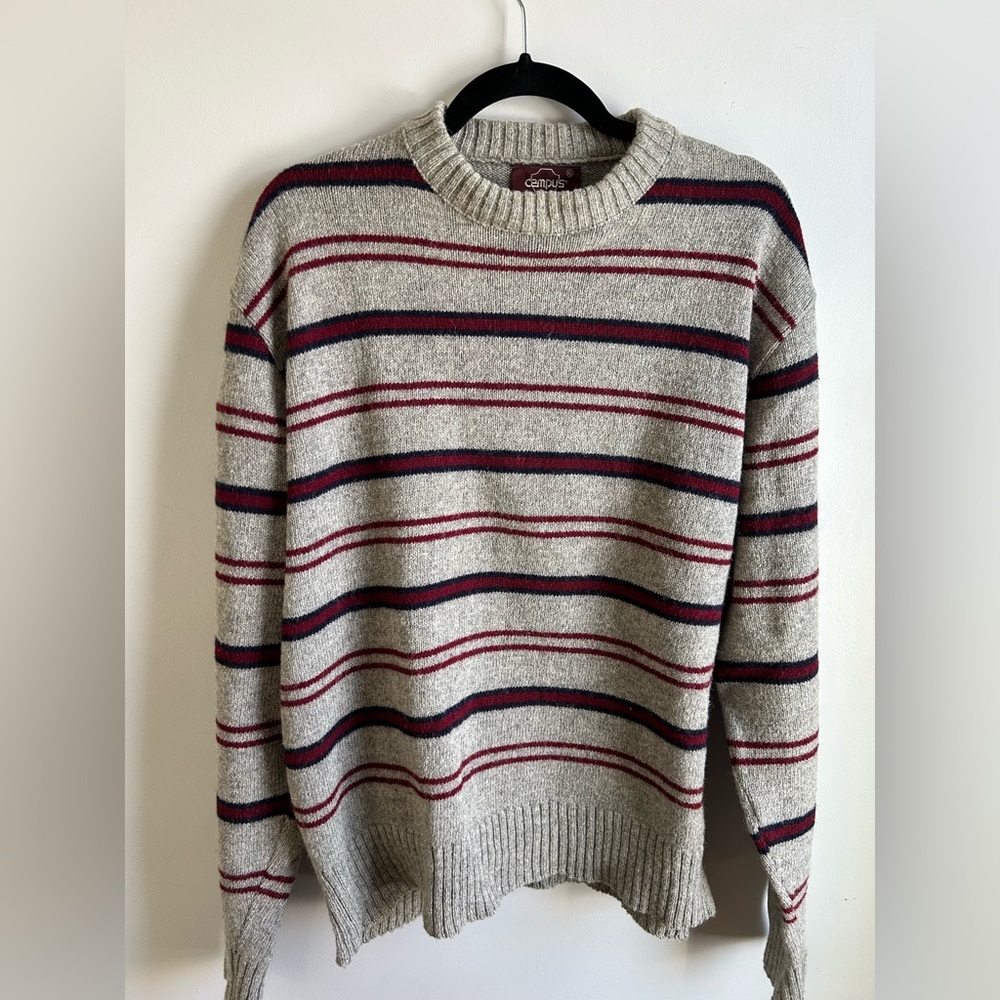 Vintage Campus Men's Striped Gray Sweater x-large